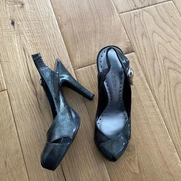 BCBGirls Peep Toe Silver Metallic Pumps - Picture 4 of 12